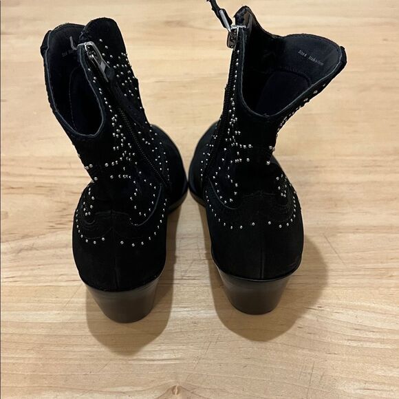 NWOT Dolce Vita Black Studded Ankle Booties - Picture 3 of 6